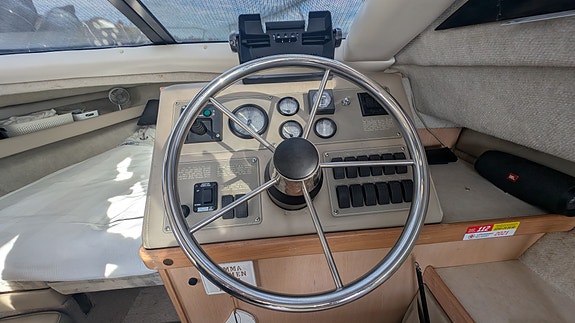 Bayliner 2858 -98 Volvo Penta 8,1L -03 12 of 15