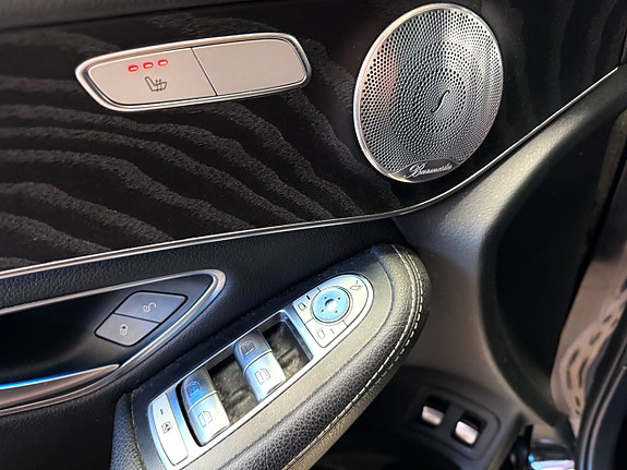Mercedes-Benz GLC220 d 4 of 30