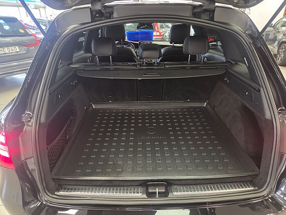 Mercedes-Benz GLC220 d 13 of 30