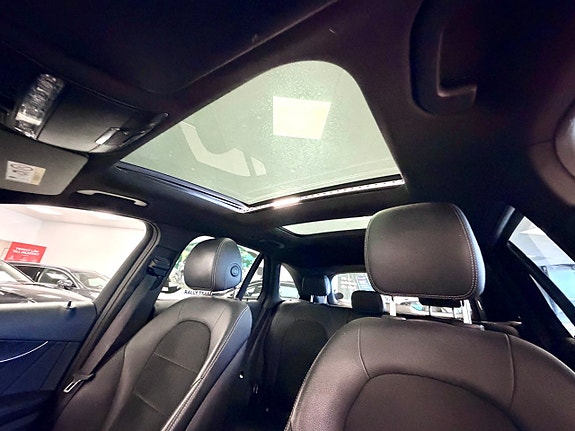 Mercedes-Benz GLC220 d 3 of 30