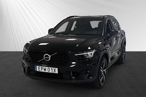 Volvo XC40 4 of 9