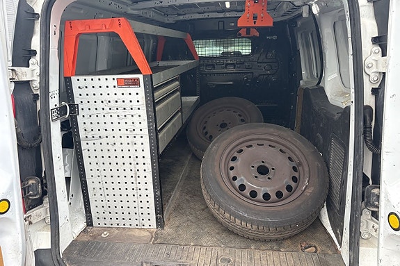 Ford Transit Connect 11 of 14