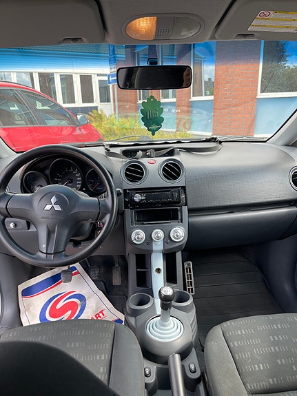 Mitsubishi Colt 7 of 7