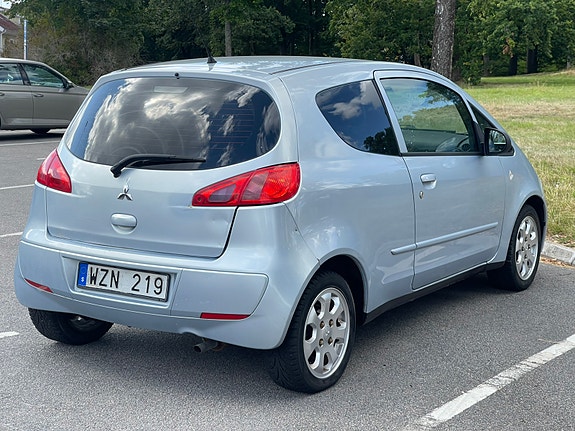 Mitsubishi Colt 4 of 7