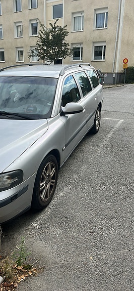 Volvo V70 5 of 5