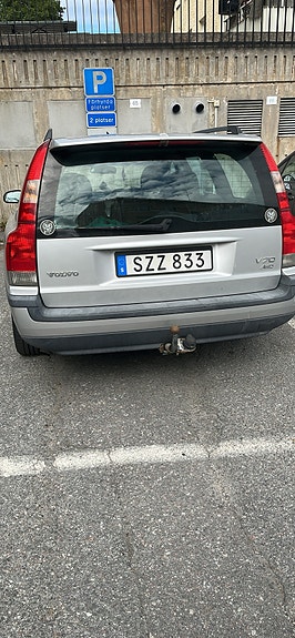 Volvo V70 4 of 5