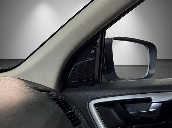Volvo XC60 19 of 24
