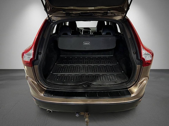 Volvo XC60 17 of 24