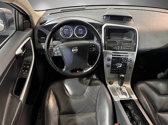Volvo XC60 14 of 24