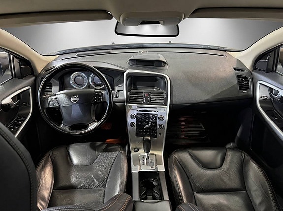 Volvo XC60 13 of 24