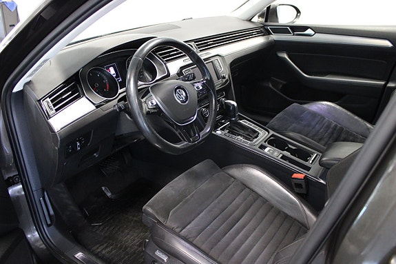 Volkswagen Passat 8 of 14