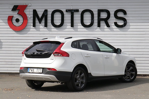 Volvo V40 Cross Country 5 of 22