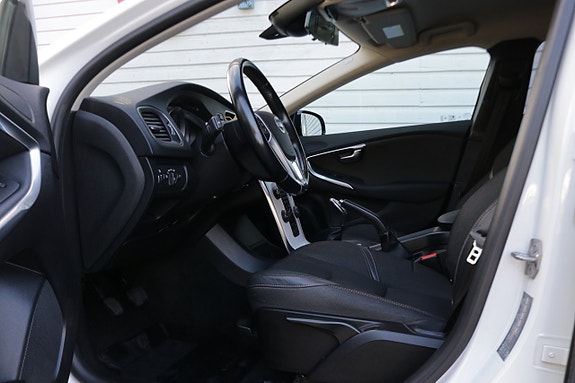 Volvo V40 Cross Country 9 of 22
