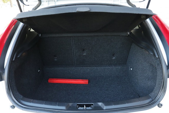 Volvo V40 Cross Country 20 of 22