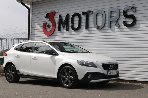 Volvo V40 Cross Country 22 of 22