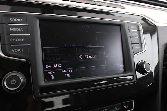 Volkswagen Passat 21 of 30