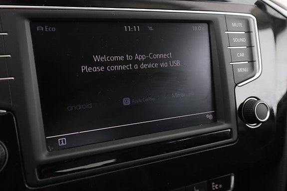 Volkswagen Passat 22 of 30