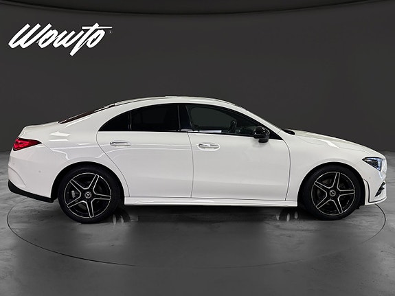Mercedes-Benz CLA180 3 of 17