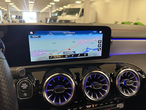 Mercedes-Benz CLA180 14 of 17