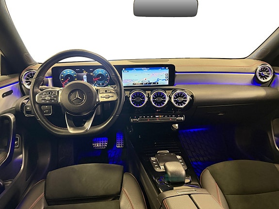 Mercedes-Benz CLA180 12 of 17
