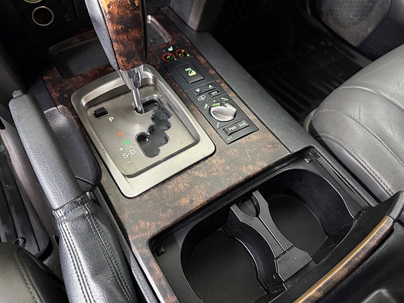 Toyota Land Cruiser 17 of 19