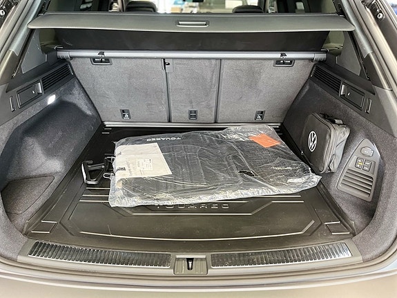 Volkswagen Touareg 8 of 19