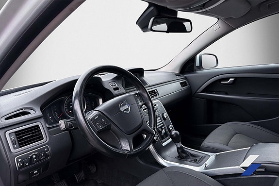 Volvo V70 4 of 6