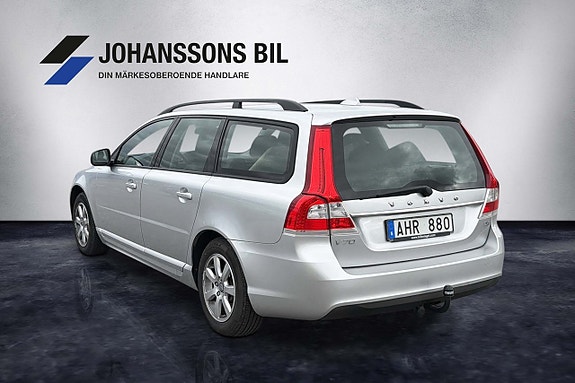 Volvo V70 3 of 6