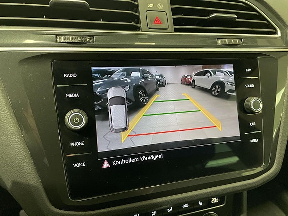 Volkswagen Tiguan 18 of 26