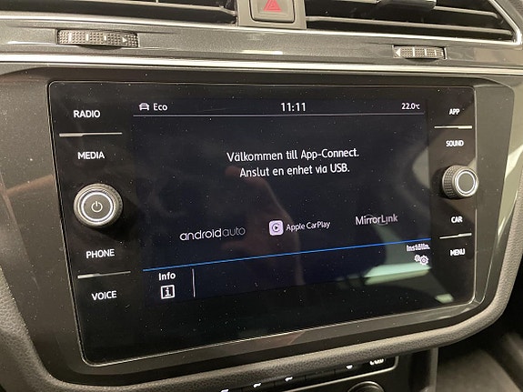 Volkswagen Tiguan 21 of 26