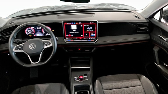 Volkswagen Tiguan 10 of 14