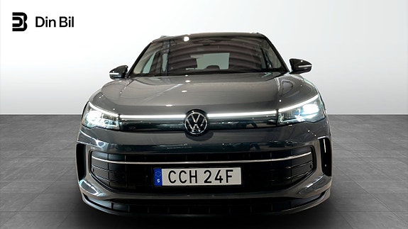 Volkswagen Tiguan 4 of 14