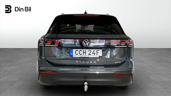 Volkswagen Tiguan 5 of 14