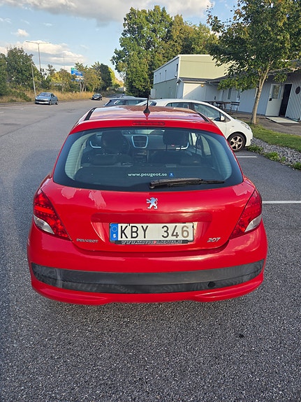 Peugeot 207 2 of 5