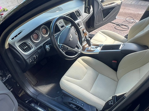 Volvo S60 4 of 8