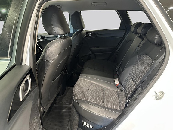 Kia Ceed 9 of 16