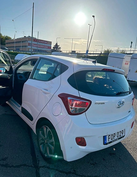 Hyundai i10 5 of 8