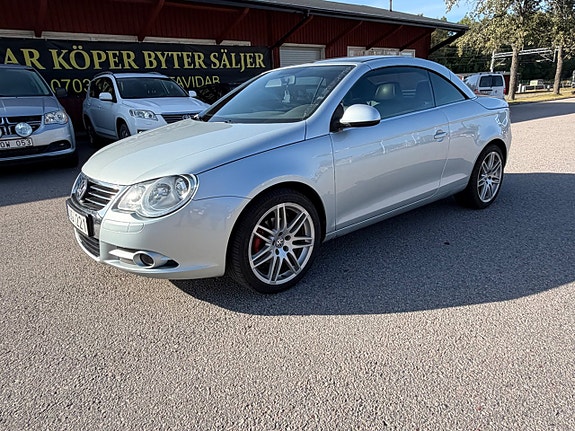 Volkswagen Eos 2 of 6