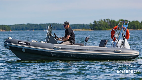 Rival R51 | Tohatsu 50 hp 20 of 30