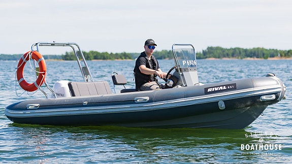 Rival R51 | Tohatsu 50 hp 27 of 30