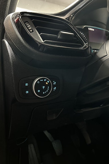 Ford Fiesta 14 of 28