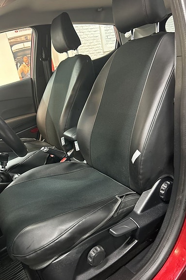 Ford Fiesta 18 of 28