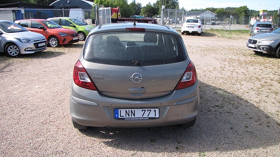 Opel Corsa 3 of 8
