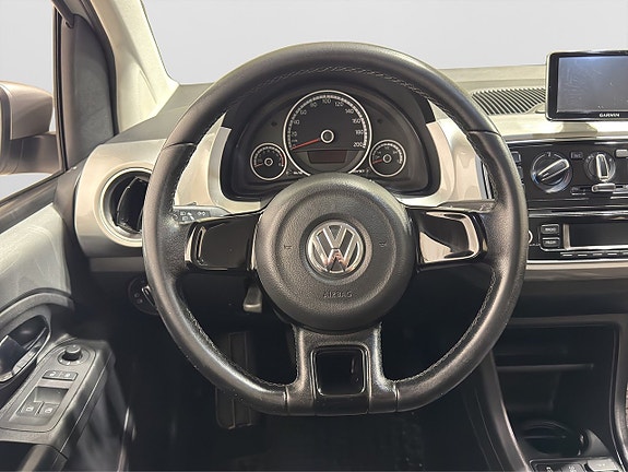 Volkswagen UP! 13 of 18
