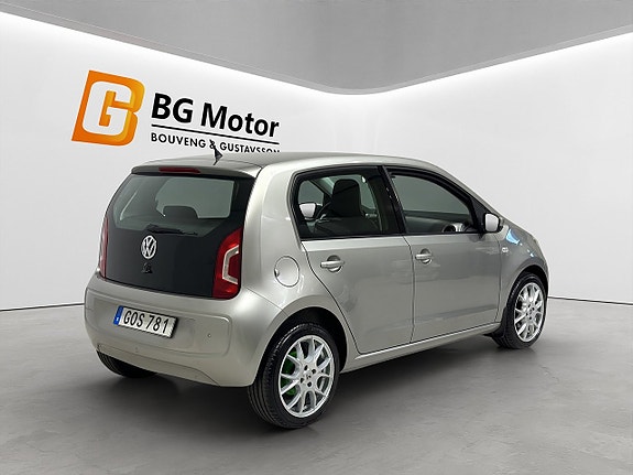 Volkswagen UP! 4 of 18