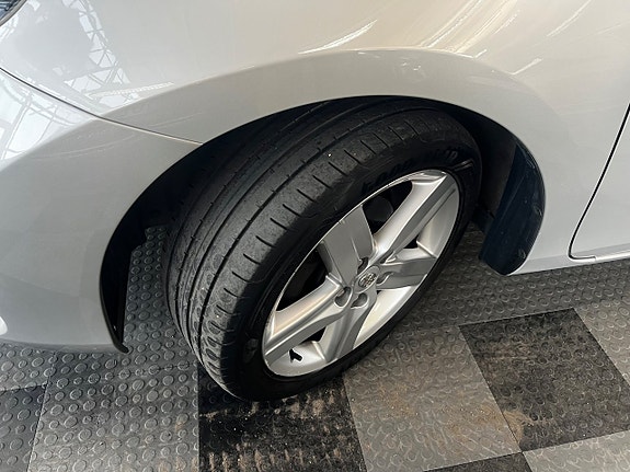 Toyota Auris 13 of 15