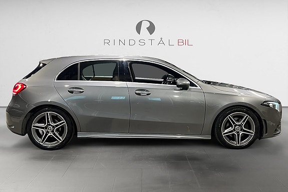 Mercedes-Benz A180 8 of 17