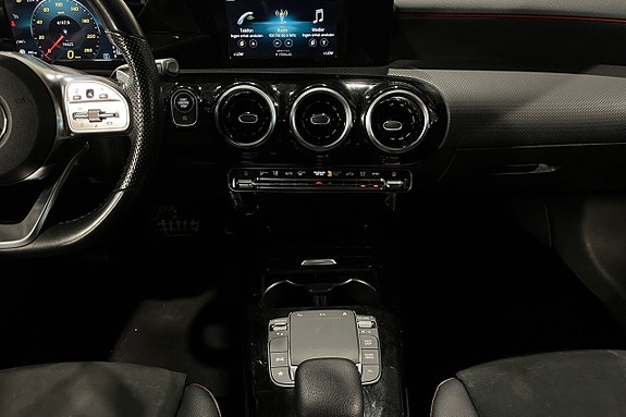 Mercedes-Benz A180 12 of 17