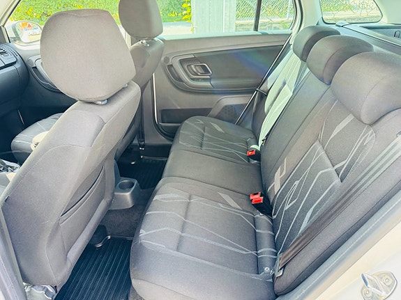 Skoda Fabia 7 of 24