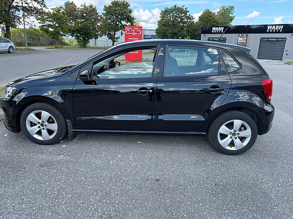 Volkswagen Polo 2 of 10